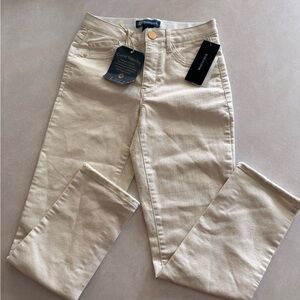 NWT Democracy “Ab”solution White Skinny Jeans